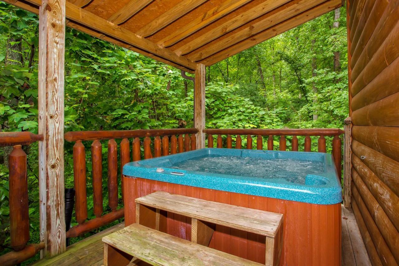 Suite Sensations, Hot Tub, Pool Table, 1089 Free Tickets Each Paid Day, Dollywood And More ピジョンフォージ エクステリア 写真