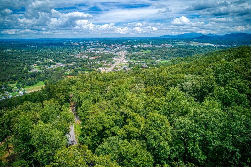Suite Sensations, Hot Tub, Pool Table, 1089 Free Tickets Each Paid Day, Dollywood And More ピジョンフォージ エクステリア 写真