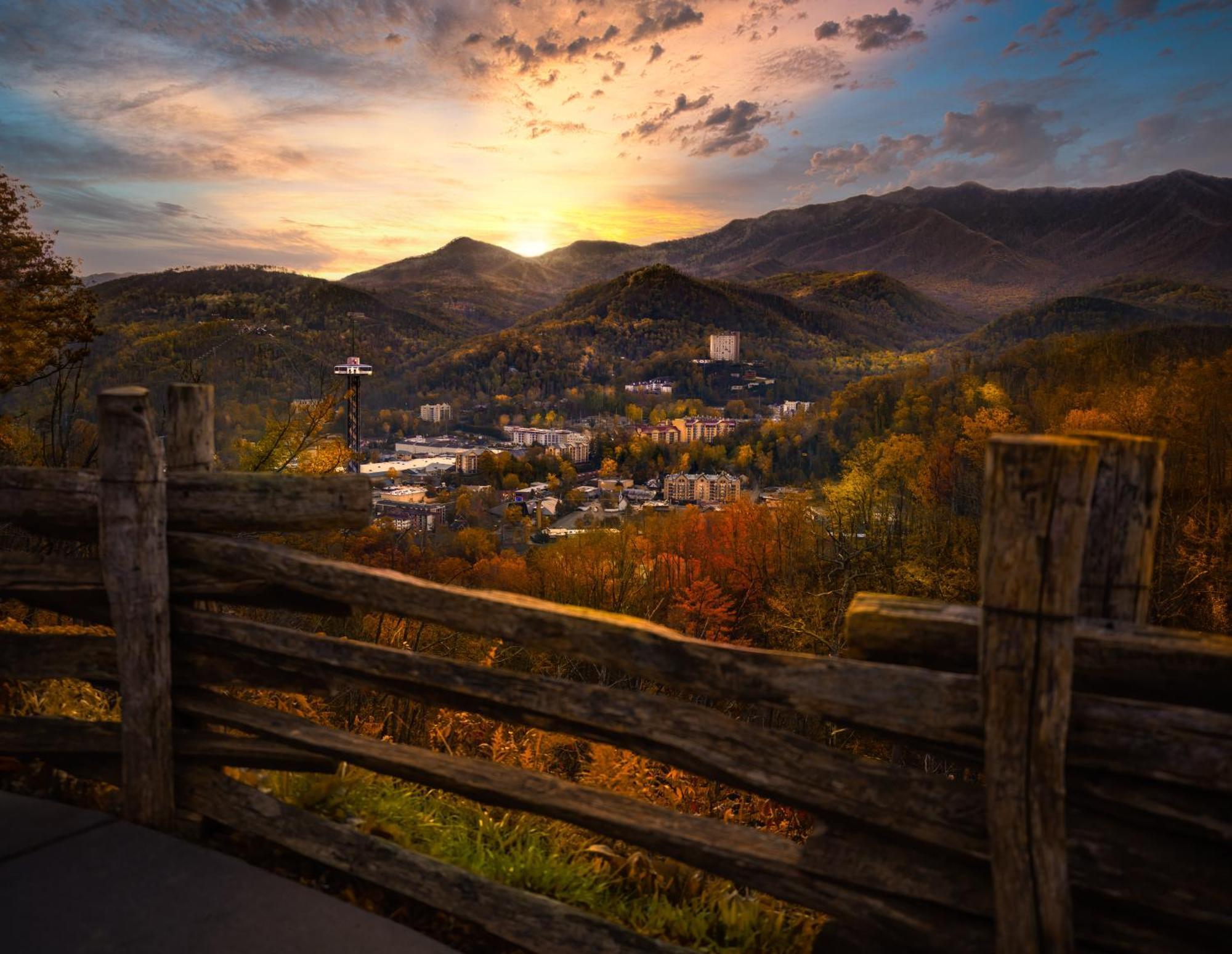 Suite Sensations, Hot Tub, Pool Table, 1089 Free Tickets Each Paid Day, Dollywood And More ピジョンフォージ エクステリア 写真