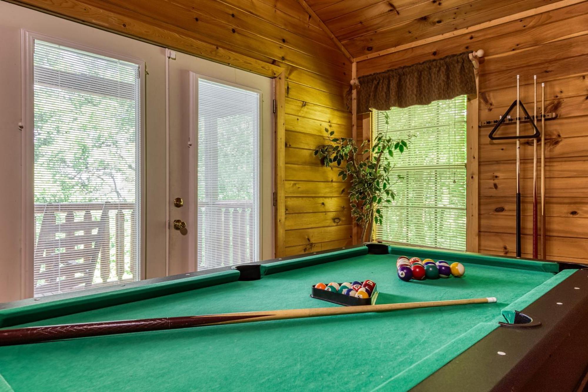 Suite Sensations, Hot Tub, Pool Table, 1089 Free Tickets Each Paid Day, Dollywood And More ピジョンフォージ エクステリア 写真