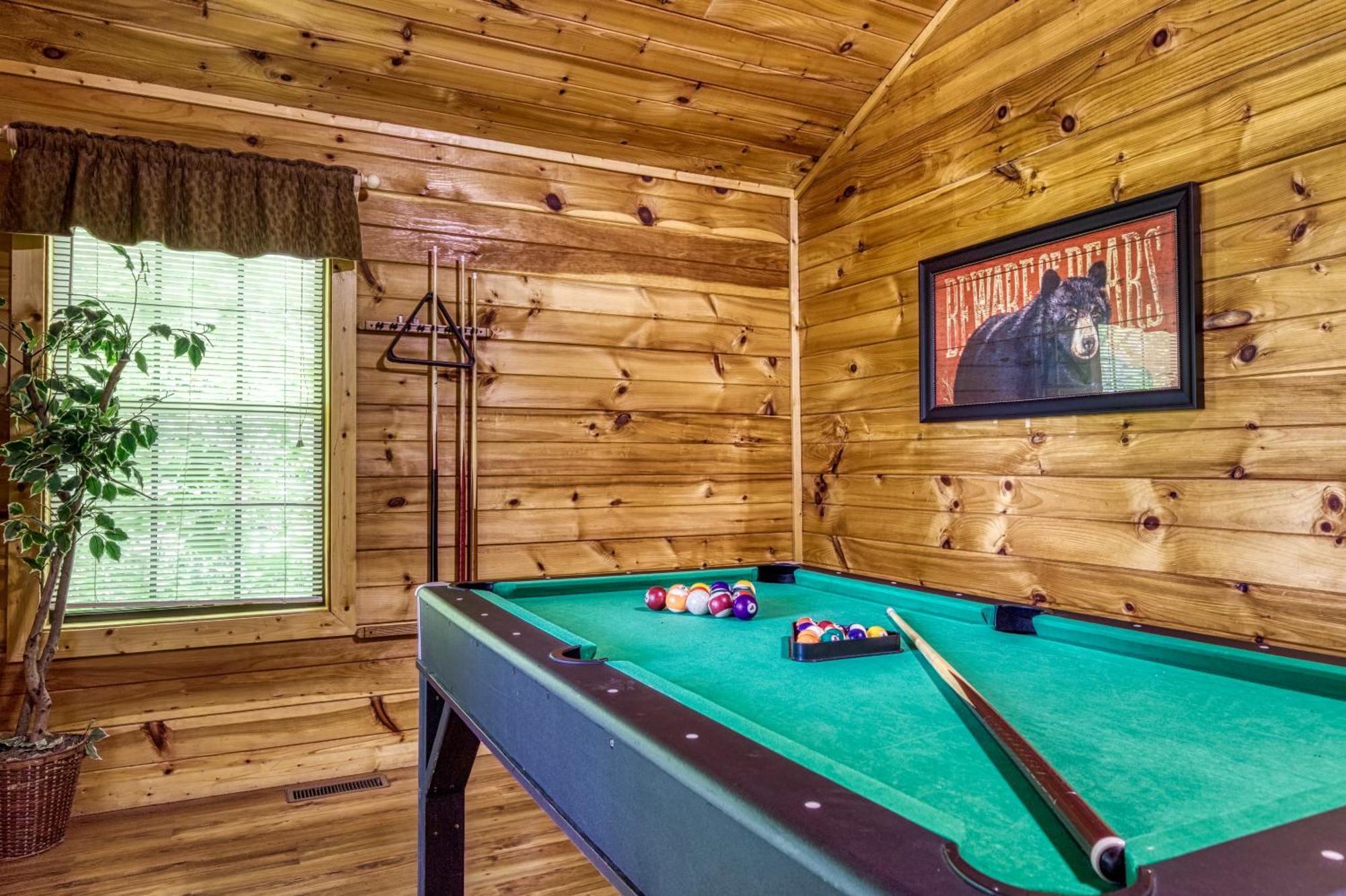 Suite Sensations, Hot Tub, Pool Table, 1089 Free Tickets Each Paid Day, Dollywood And More ピジョンフォージ エクステリア 写真