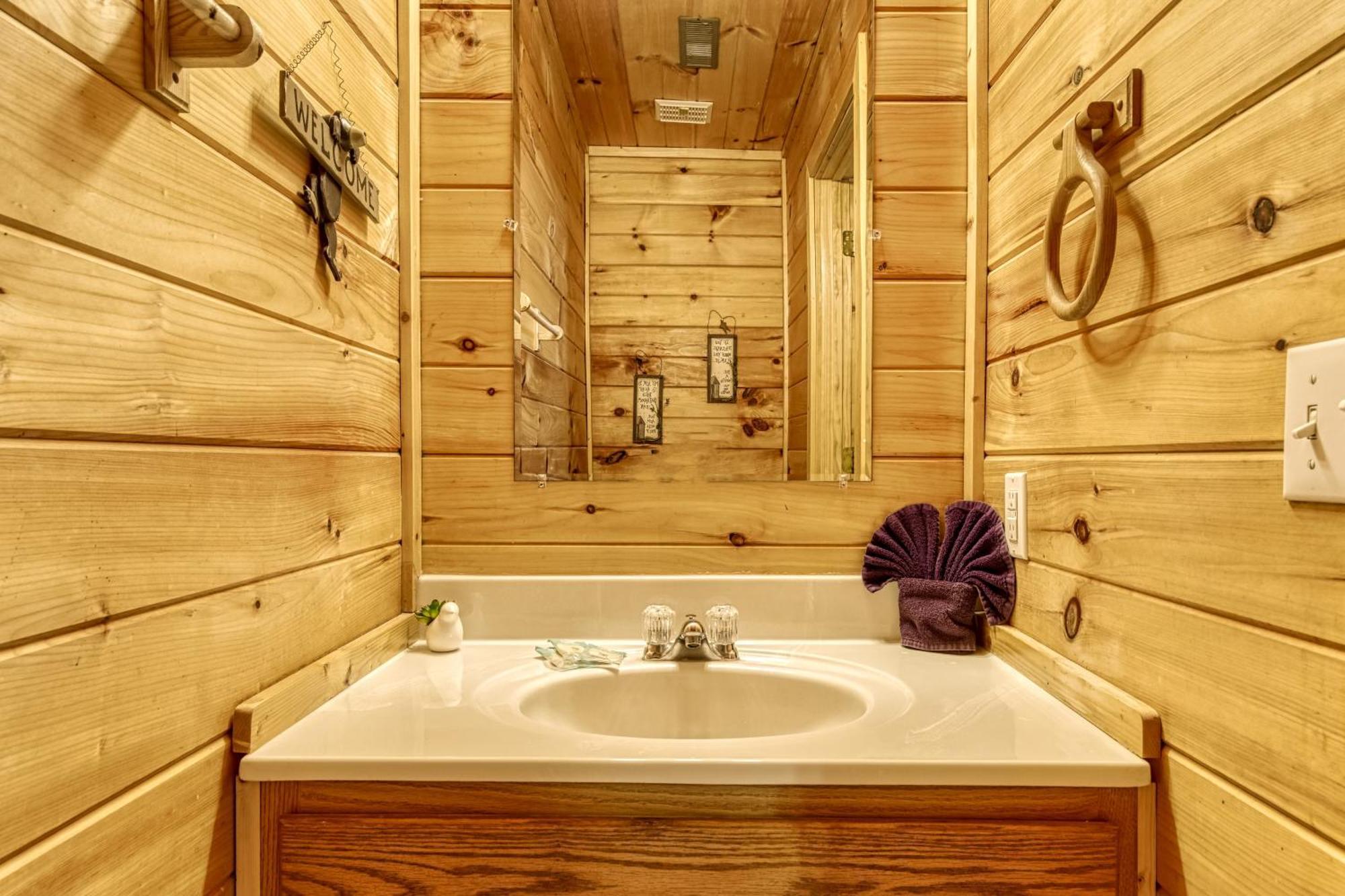 Suite Sensations, Hot Tub, Pool Table, 1089 Free Tickets Each Paid Day, Dollywood And More ピジョンフォージ エクステリア 写真