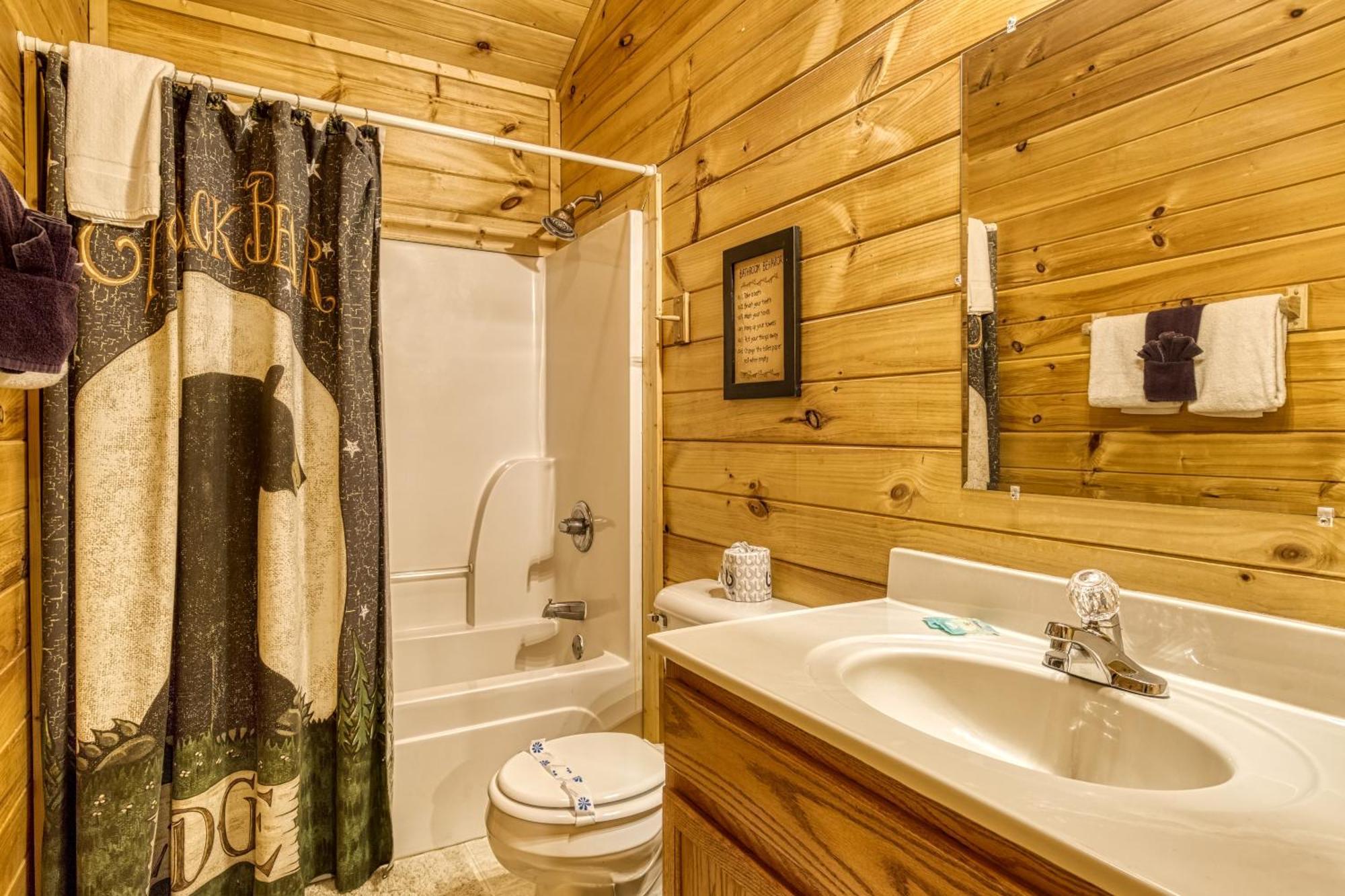 Suite Sensations, Hot Tub, Pool Table, 1089 Free Tickets Each Paid Day, Dollywood And More ピジョンフォージ エクステリア 写真
