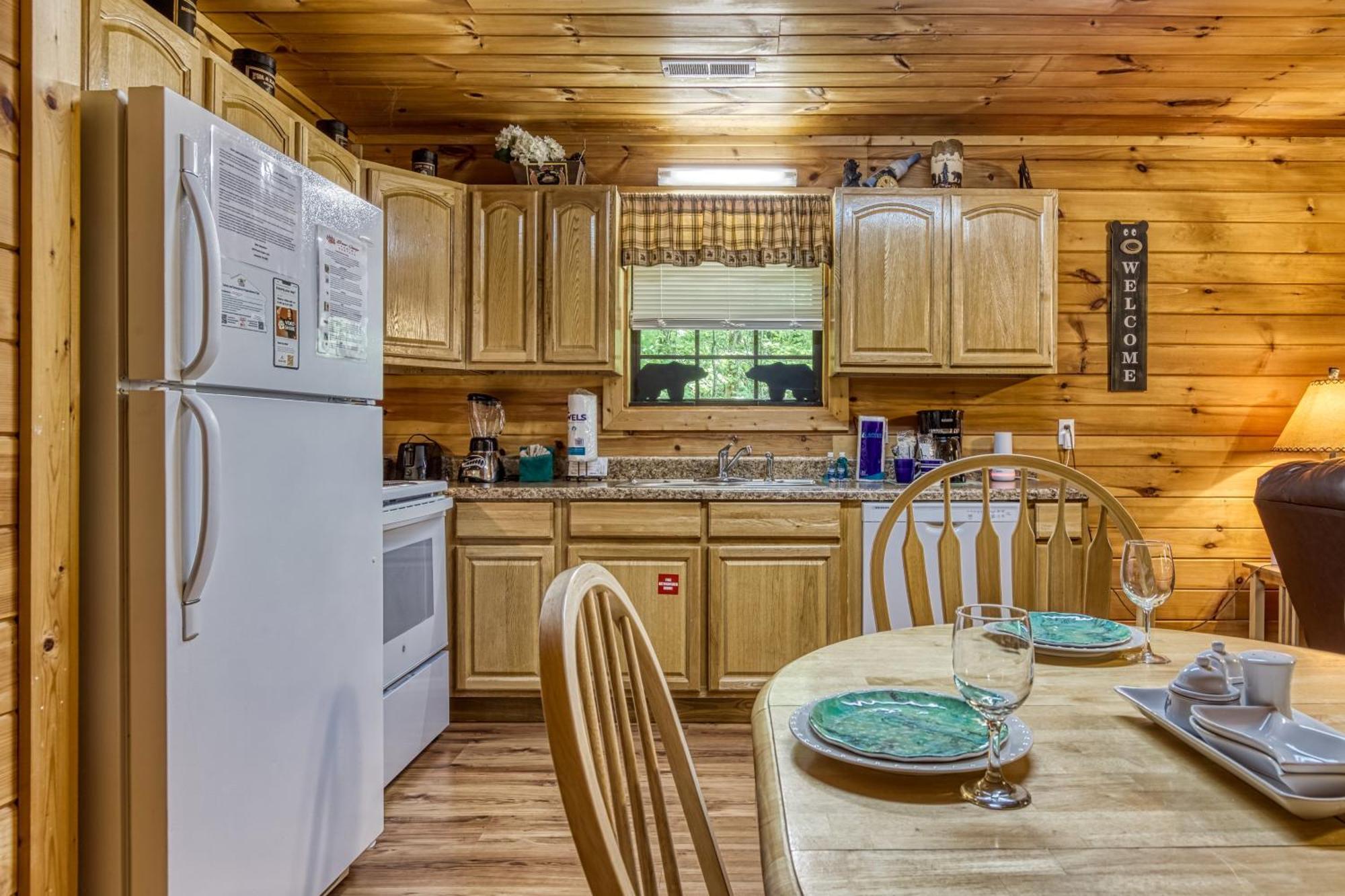 Suite Sensations, Hot Tub, Pool Table, 1089 Free Tickets Each Paid Day, Dollywood And More ピジョンフォージ エクステリア 写真